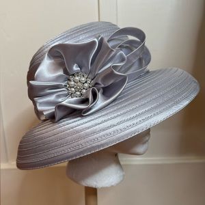 Silver Ribbon Dressy Hat NWT  o/s